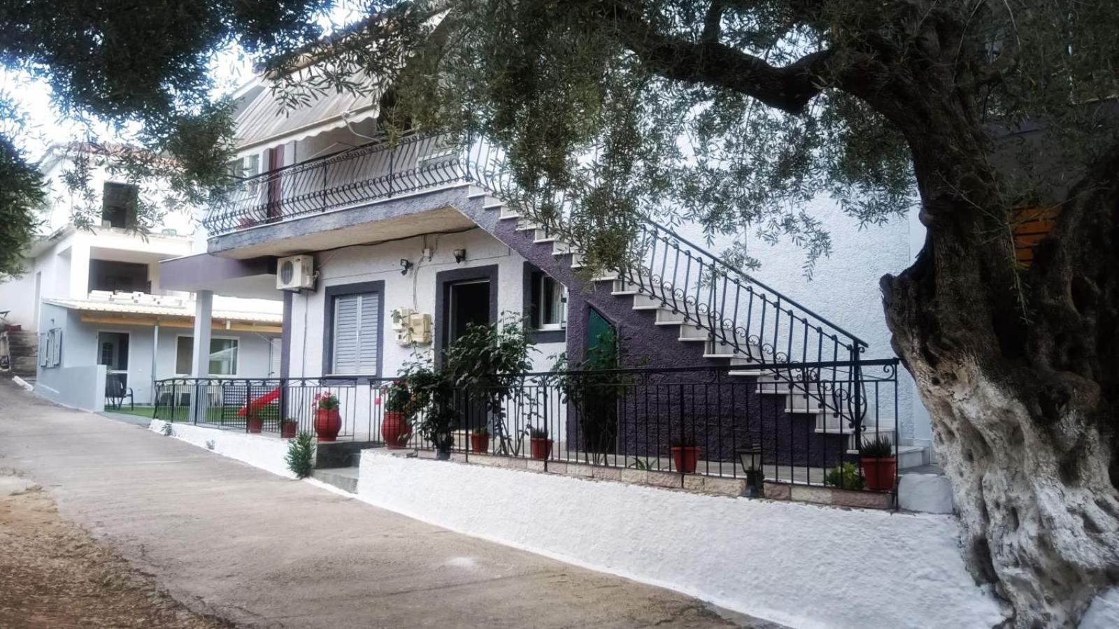 Nikos Studios Keri Exterior photo